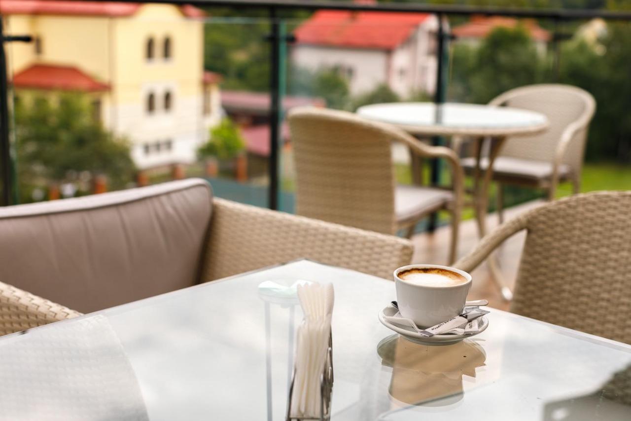 Olena Resort 布留霍维奇 外观 照片