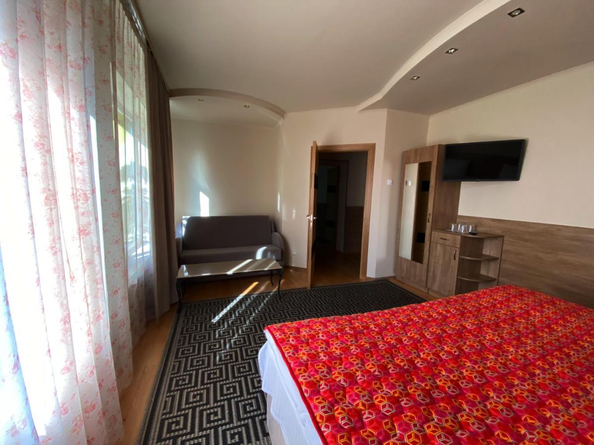 Olena Resort 布留霍维奇 外观 照片