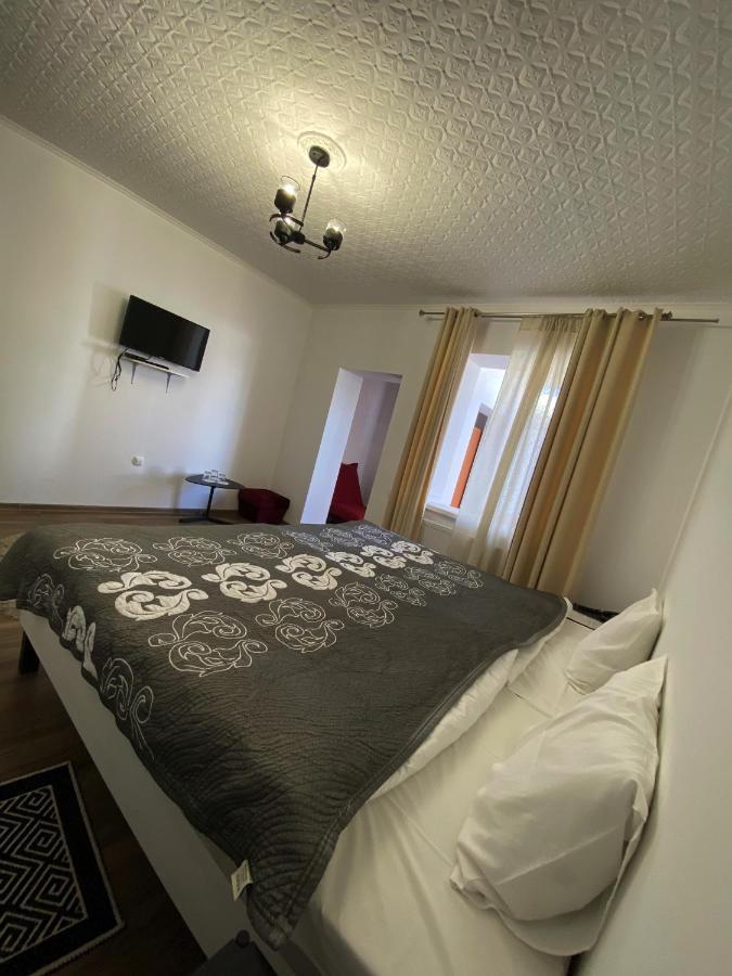 Olena Resort 布留霍维奇 外观 照片