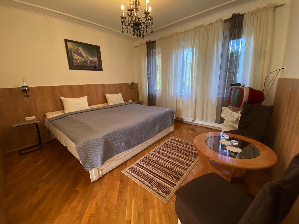 Olena Resort 布留霍维奇 外观 照片