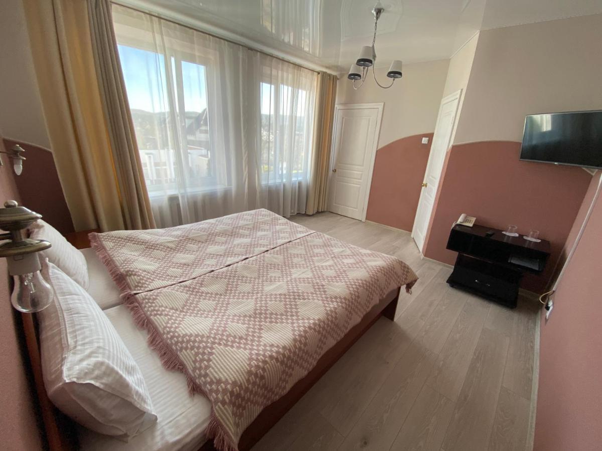 Olena Resort 布留霍维奇 外观 照片