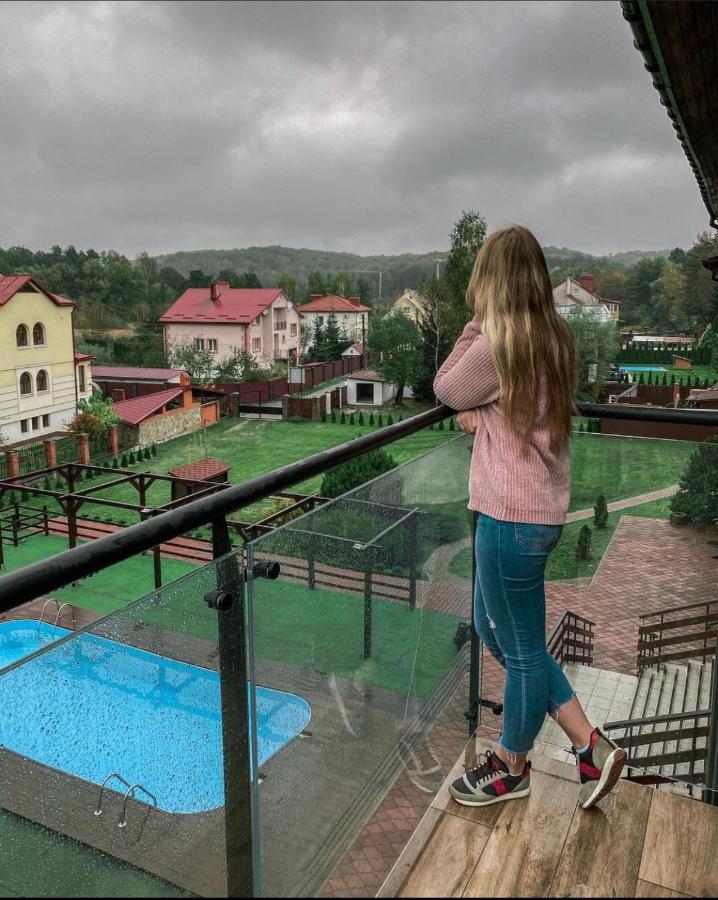 Olena Resort 布留霍维奇 外观 照片